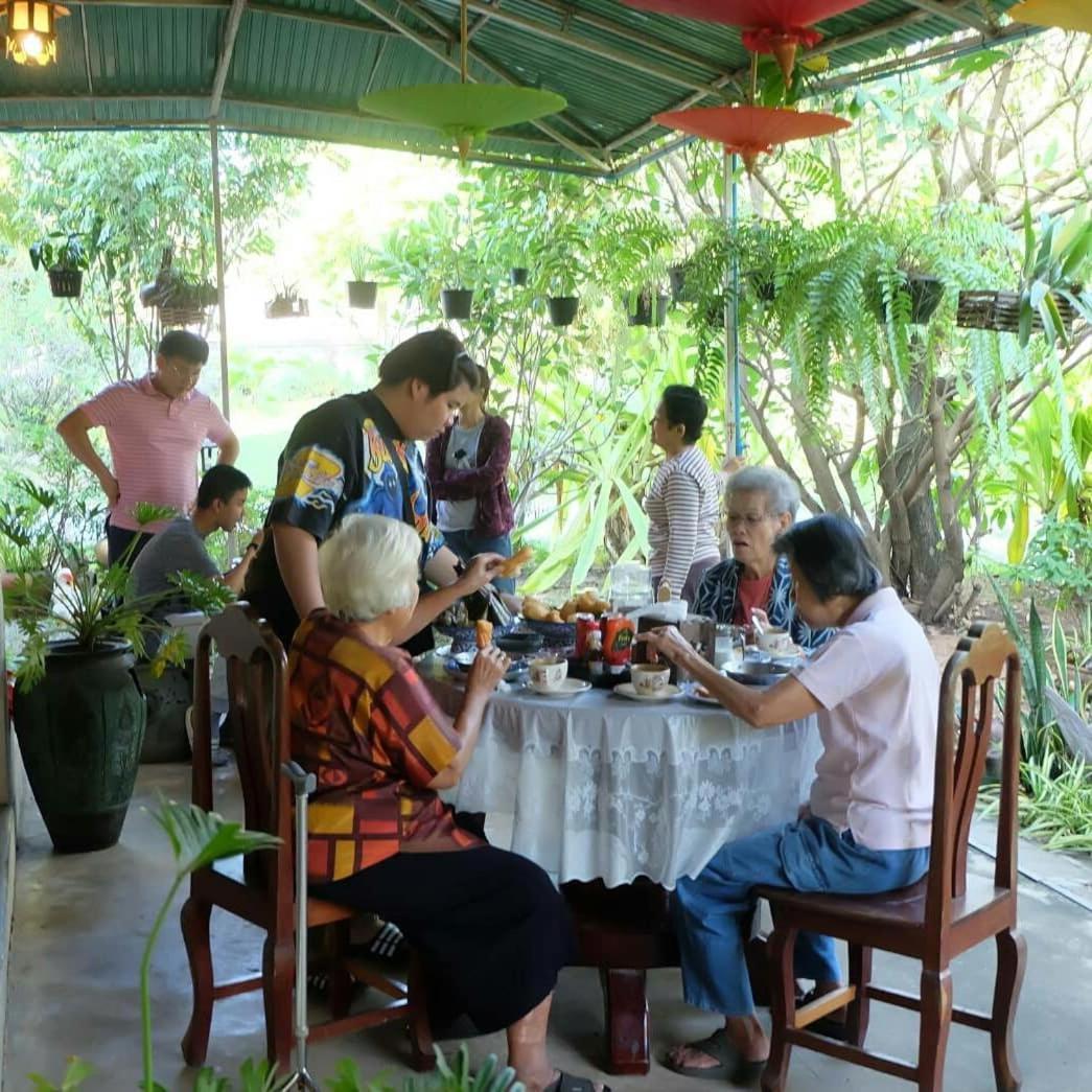 Baan Sithepaban Guesthouse Пхитсанулок Экстерьер фото