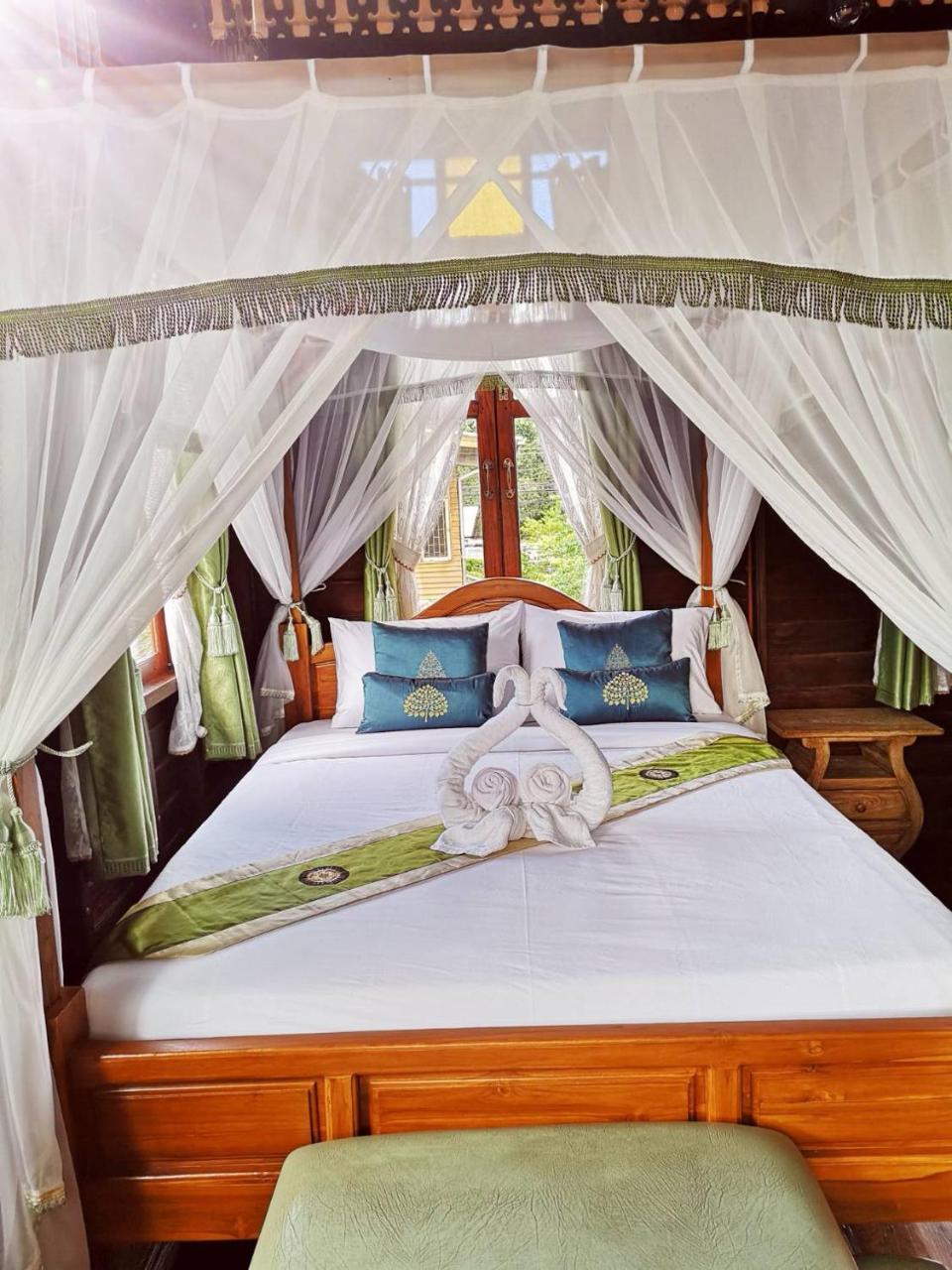 Baan Sithepaban Guesthouse Пхитсанулок Экстерьер фото