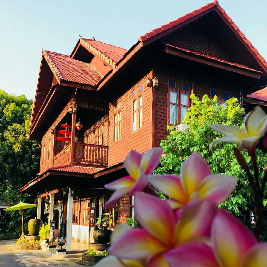 Baan Sithepaban Guesthouse Пхитсанулок Экстерьер фото
